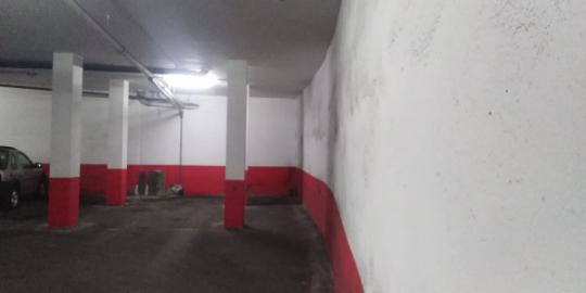 Vendo plaza de garaje para trés motos